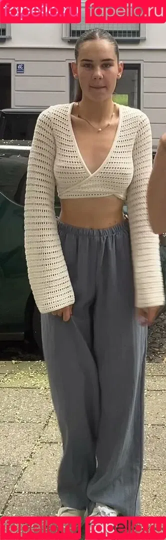 Laura Marie Soons Onlyfans Photo Gallery 