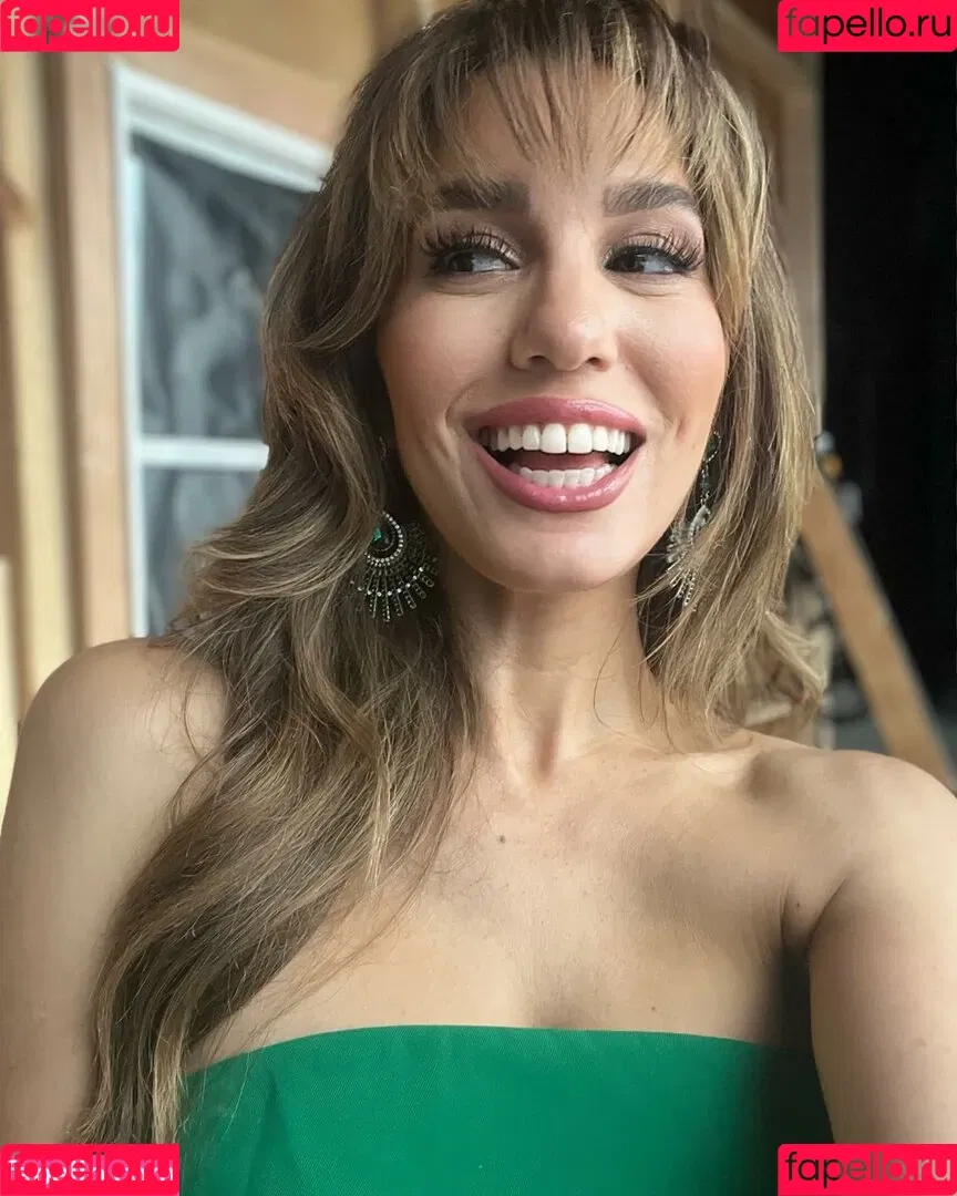 Christy Carlson Romano Onlyfans Photo Gallery 