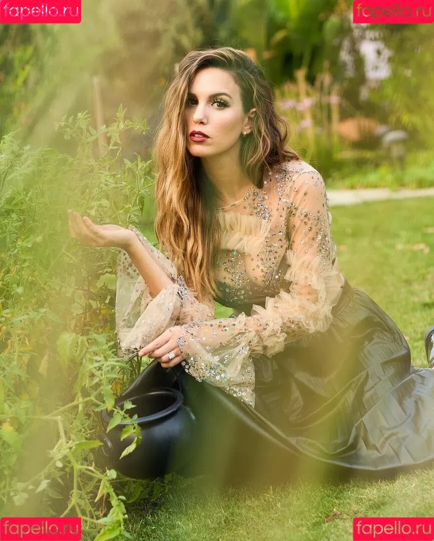 Christy Carlson Romano Onlyfans Photo Gallery 