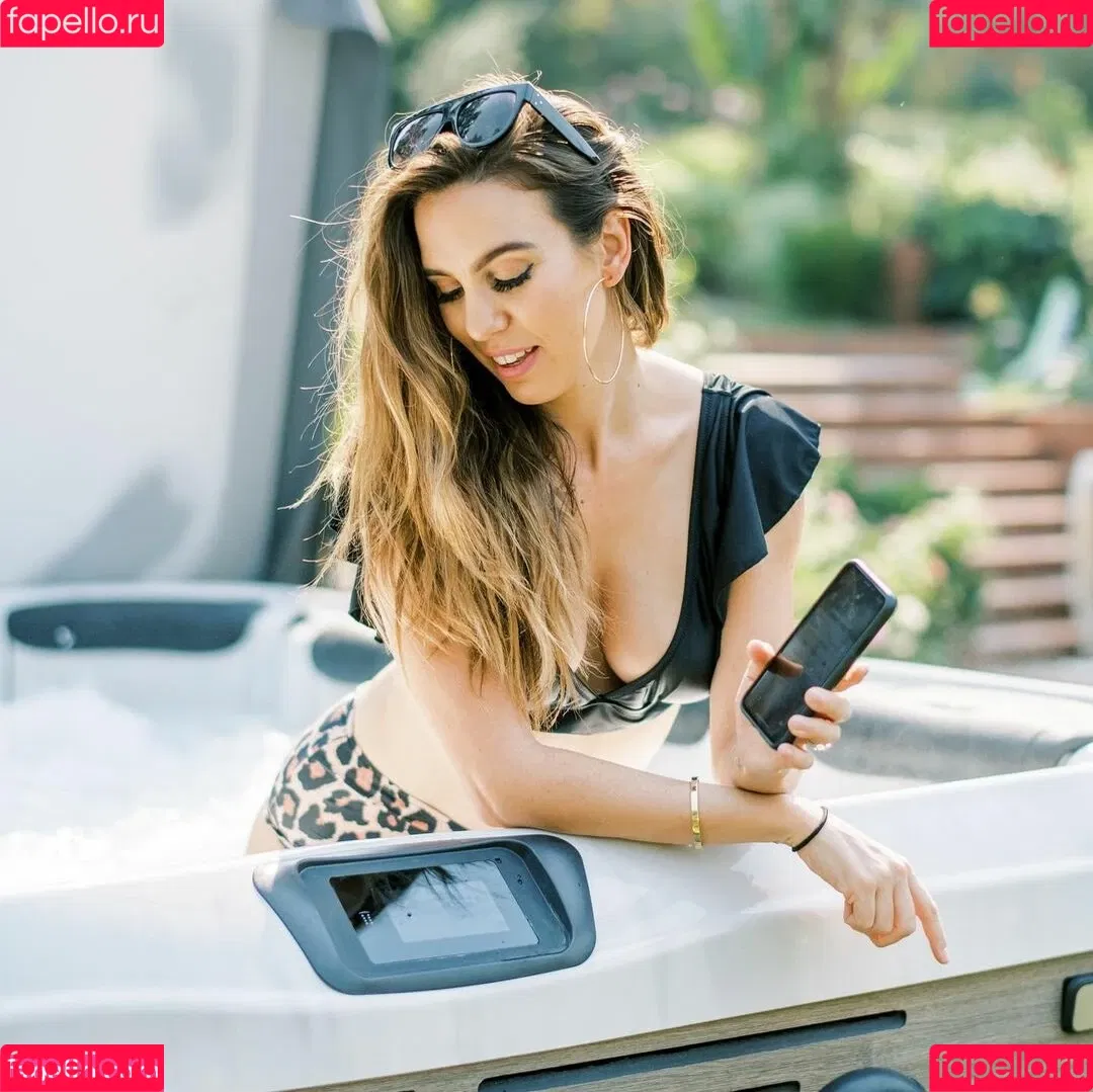 Christy Carlson Romano Onlyfans Photo Gallery 