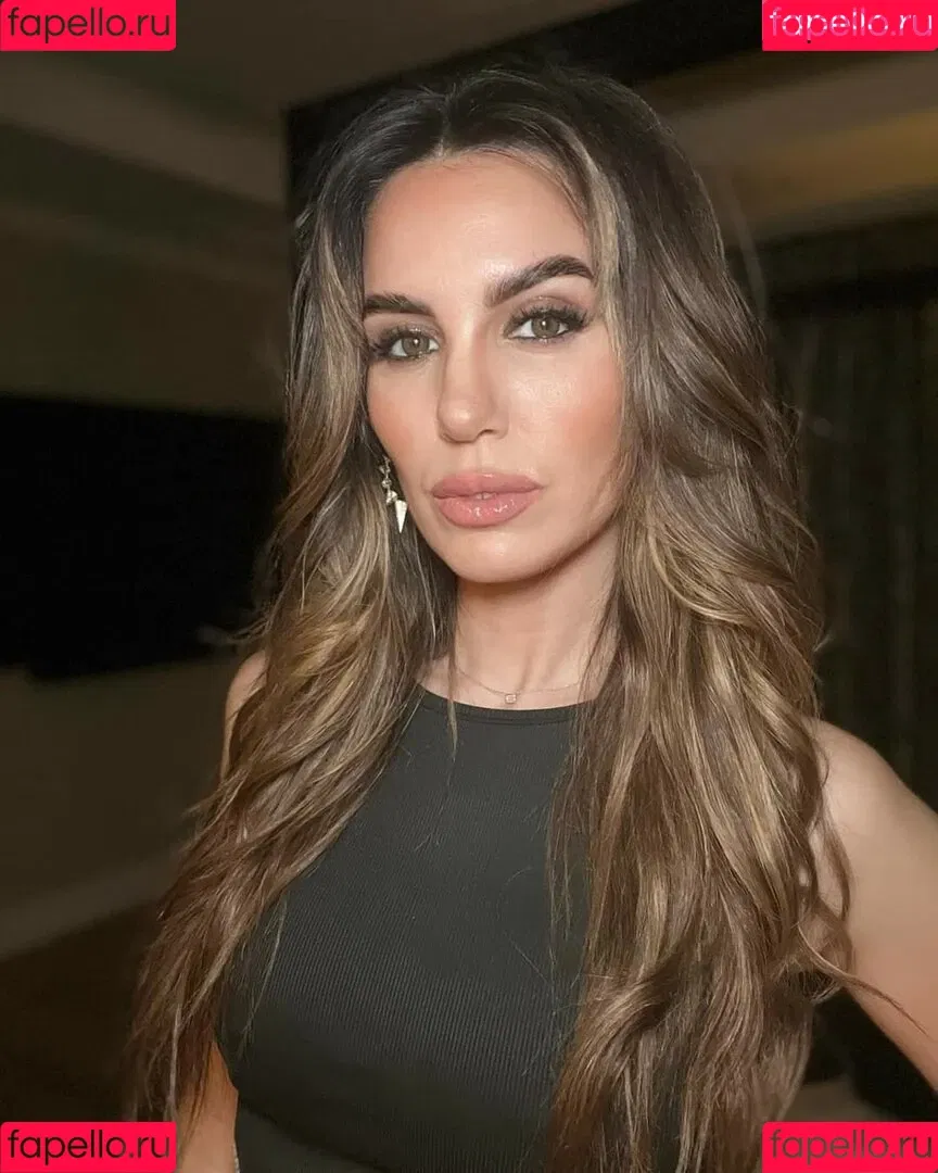 Christy Carlson Romano Onlyfans Photo Gallery 