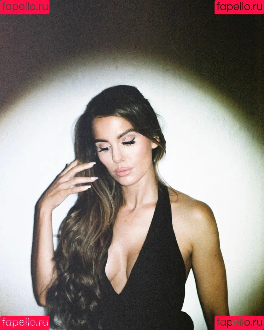 Christy Carlson Romano Onlyfans Photo Gallery 