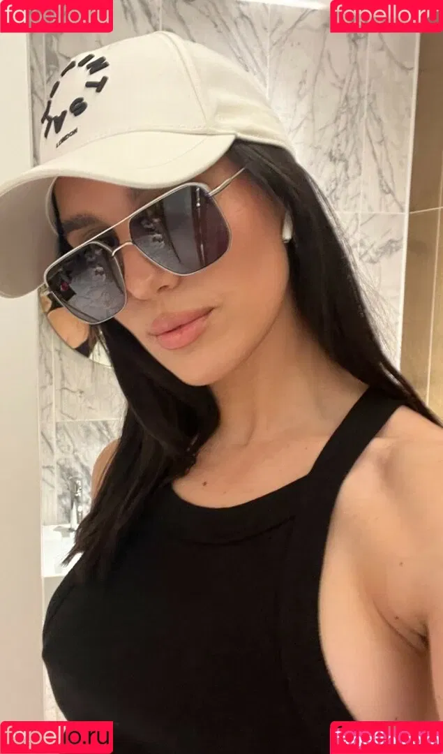 Christy Carlson Romano Onlyfans Photo Gallery 