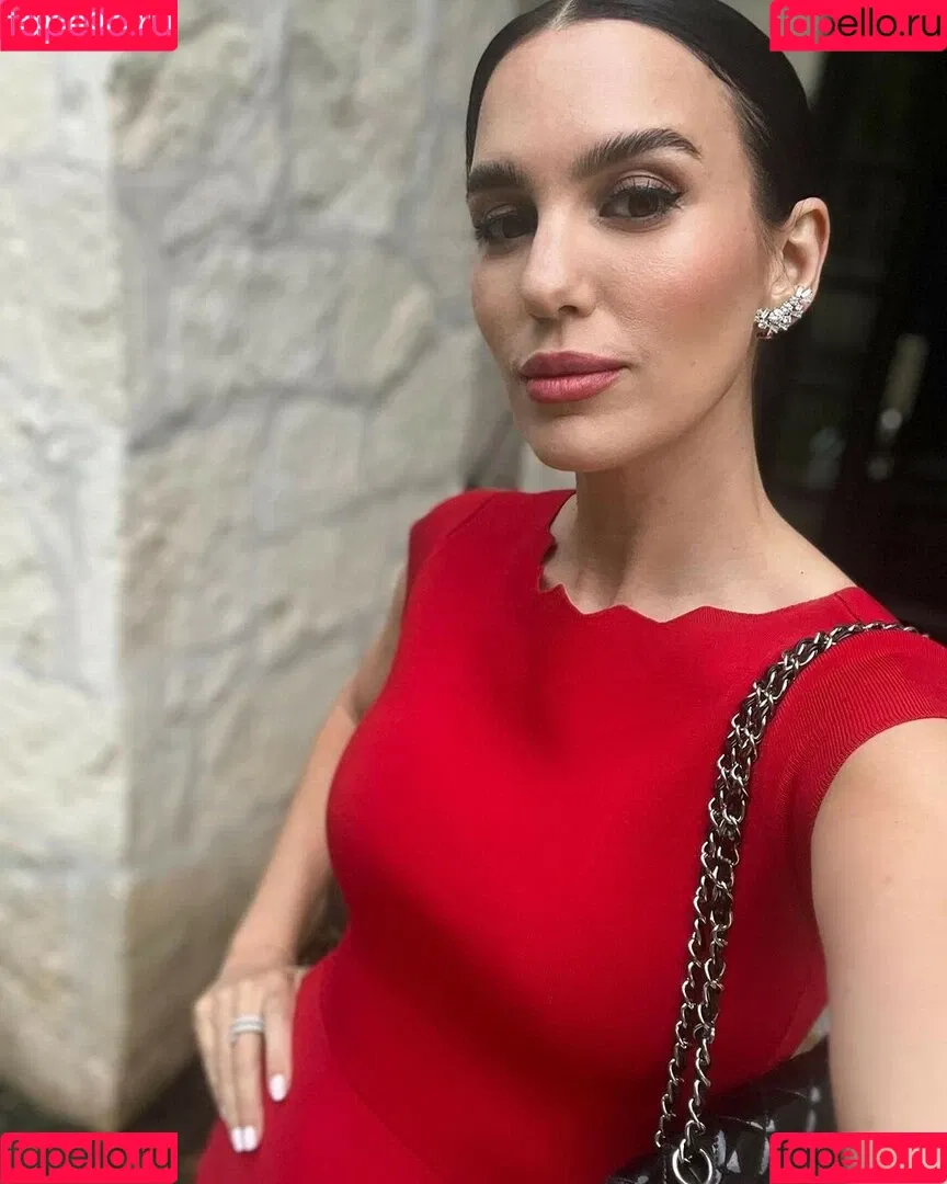 Christy Carlson Romano Onlyfans Photo Gallery 