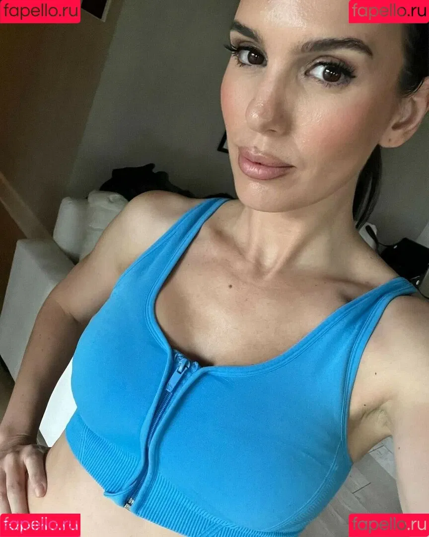 Christy Carlson Romano Onlyfans Photo Gallery 