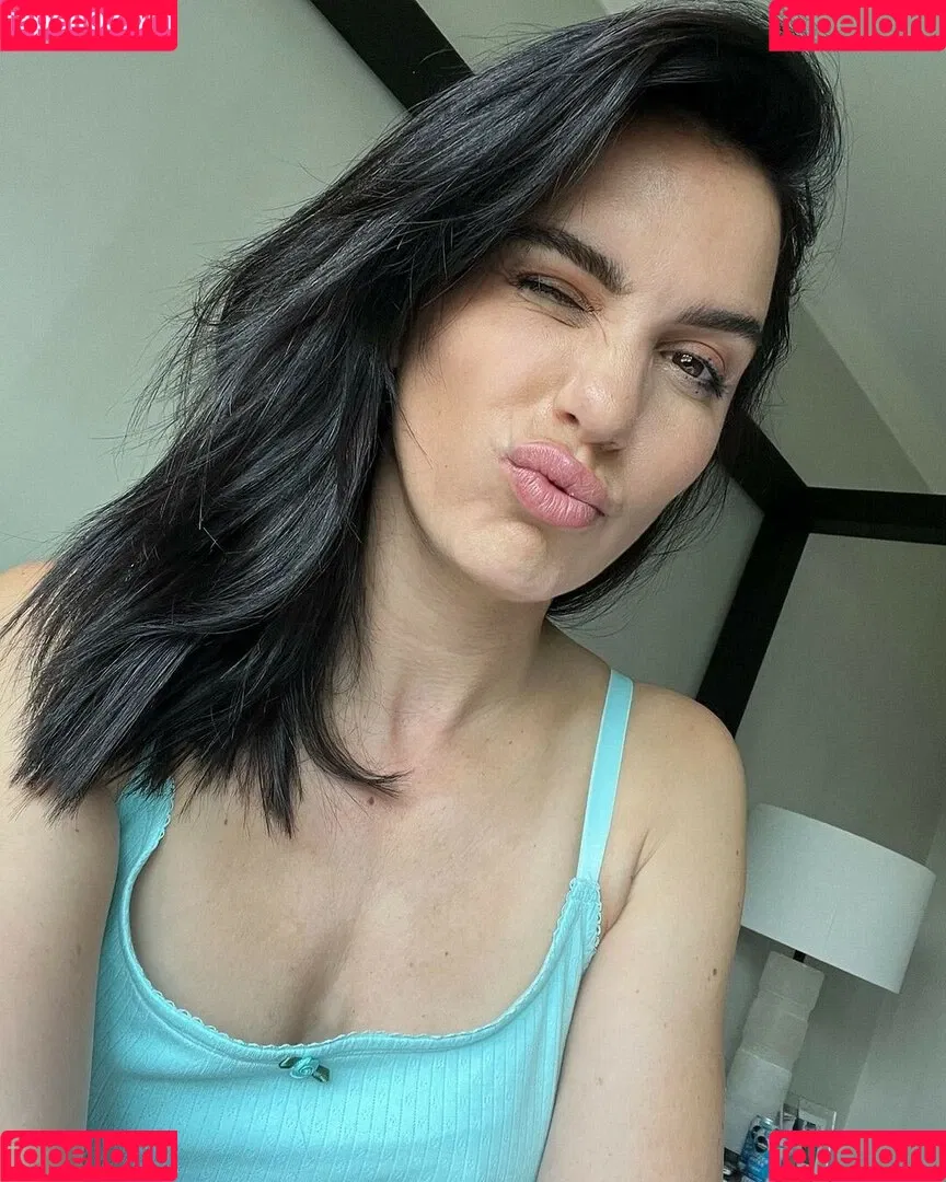 Christy Carlson Romano Onlyfans Photo Gallery 