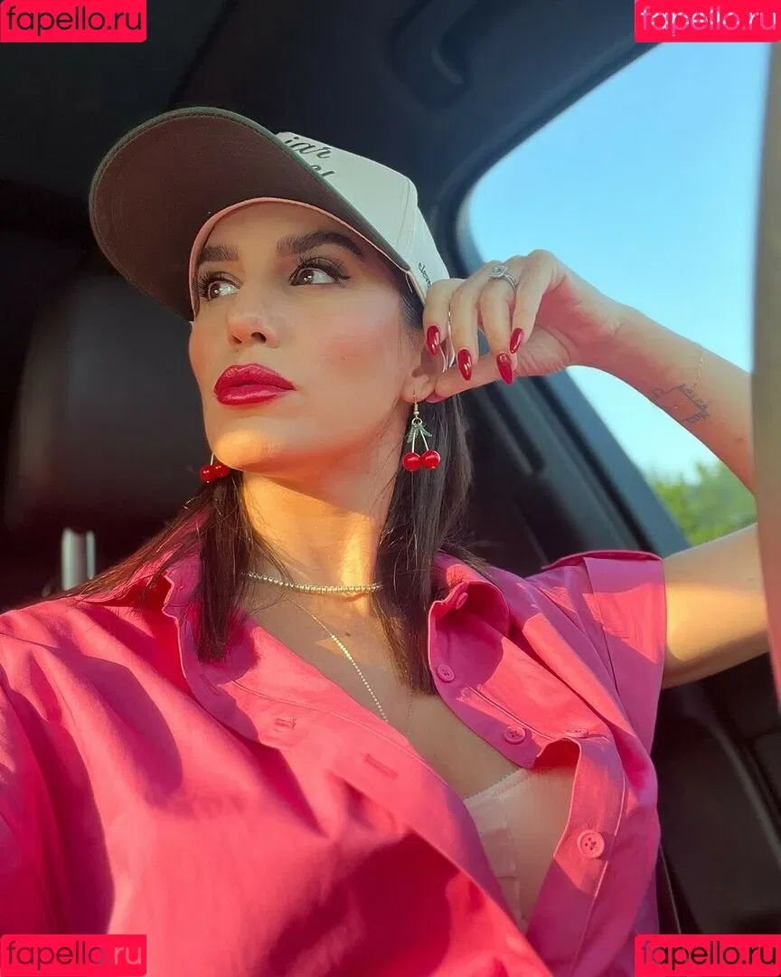 Christy Carlson Romano Onlyfans Photo Gallery 