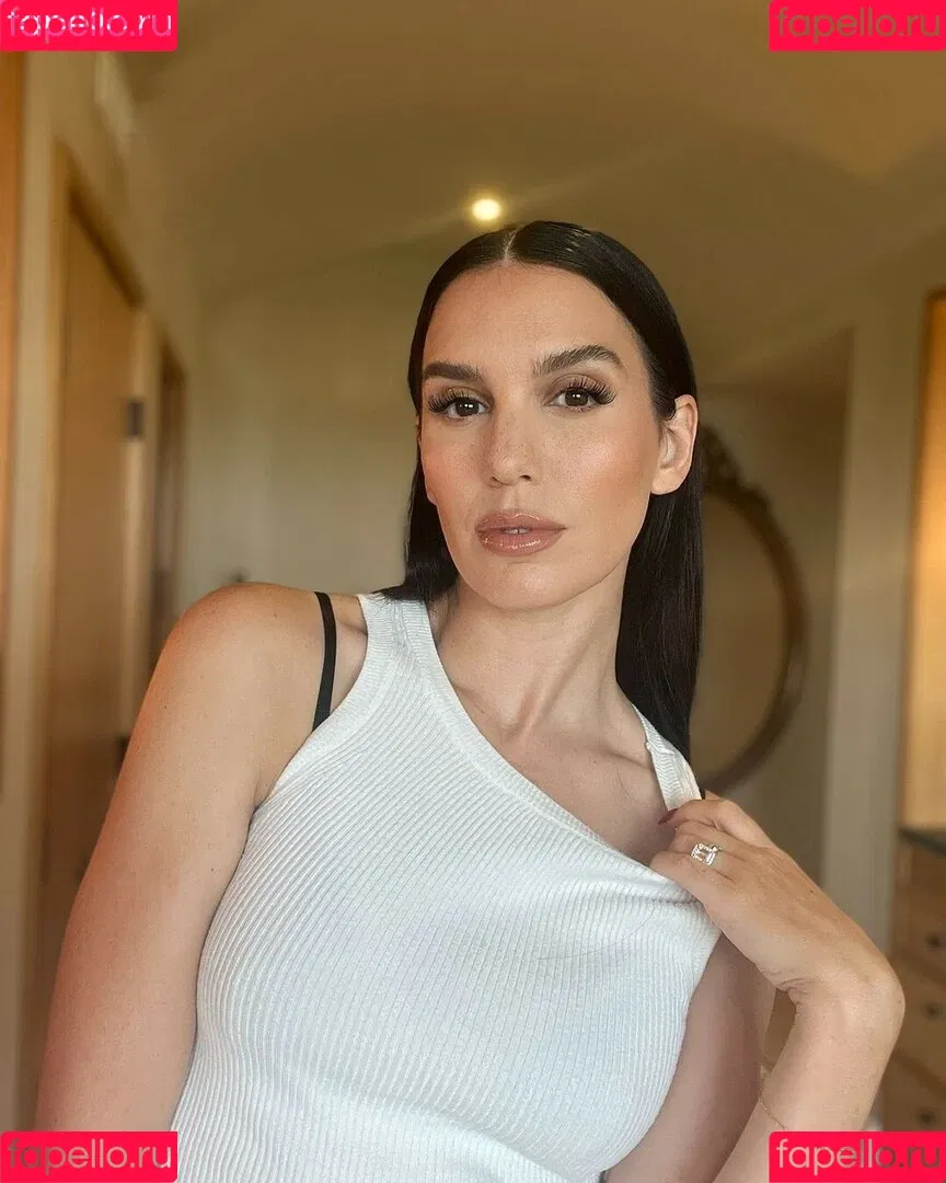 Christy Carlson Romano Onlyfans Photo Gallery 