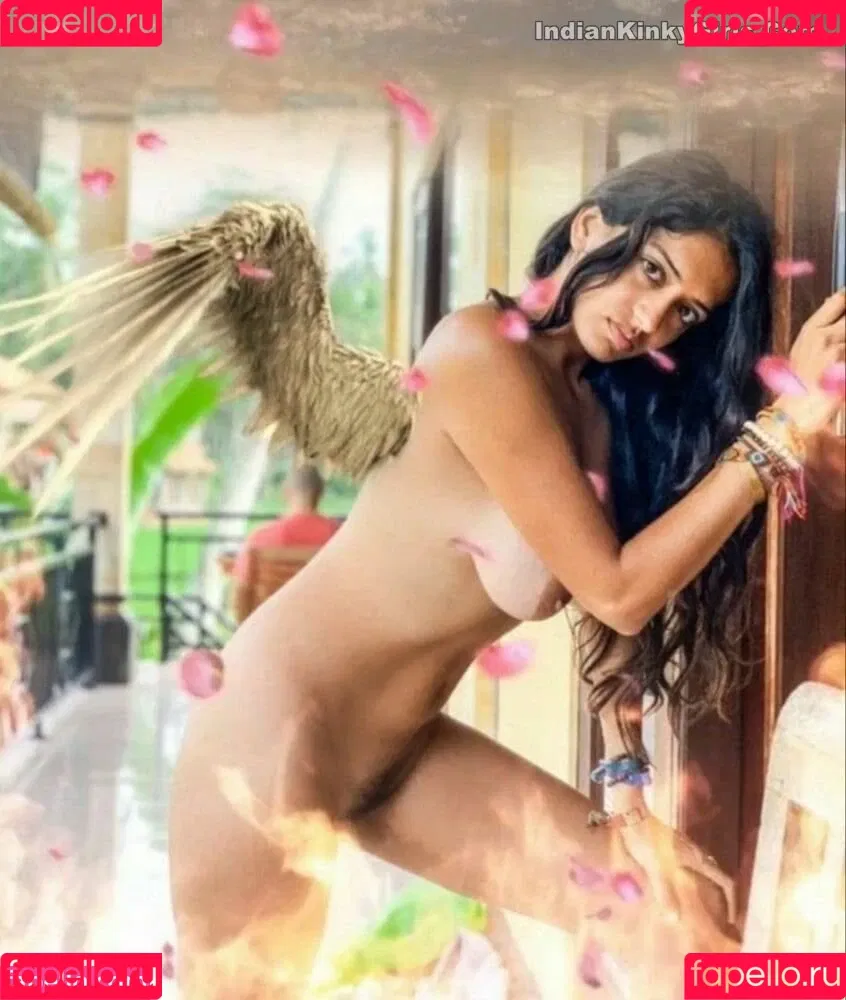 Kamya Buch Onlyfans Photo Gallery 