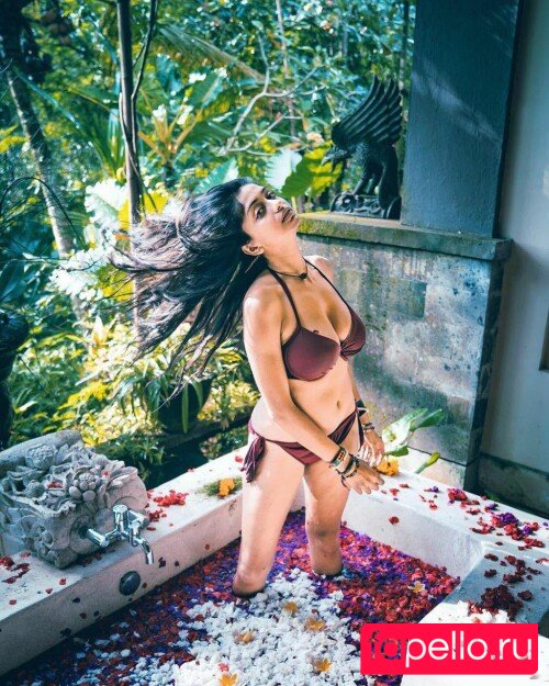 Kamya Buch Onlyfans Photo Gallery 