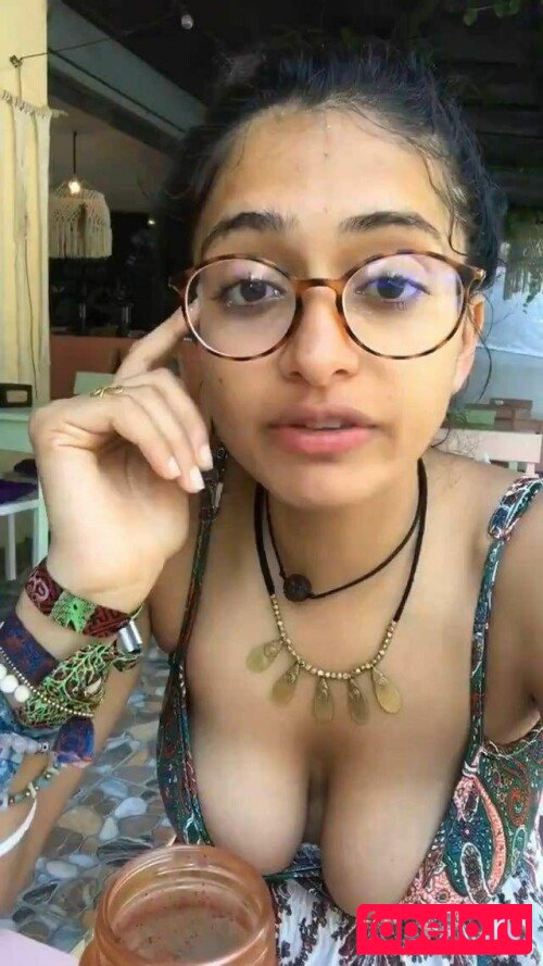 Kamya Buch Onlyfans Photo Gallery 