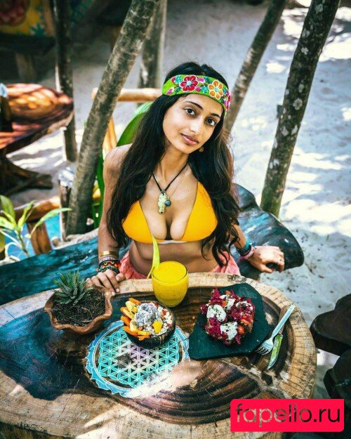 Kamya Buch Onlyfans Photo Gallery 