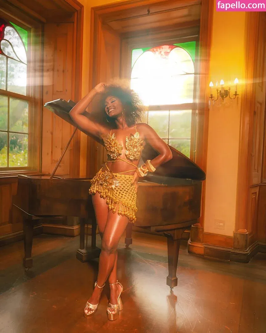 Erika Januza Onlyfans Photo Gallery 