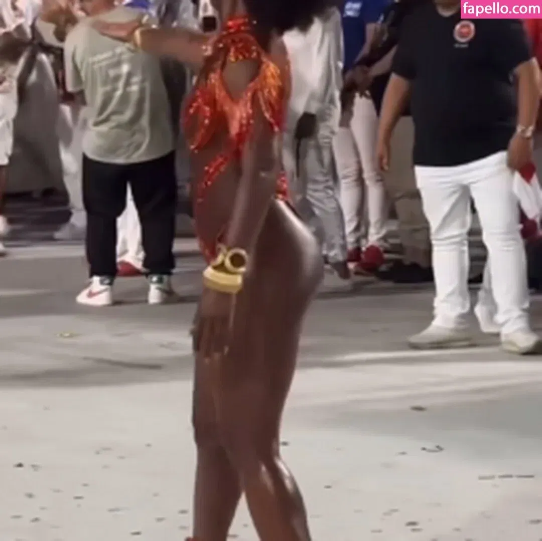 Erika Januza Onlyfans Photo Gallery 