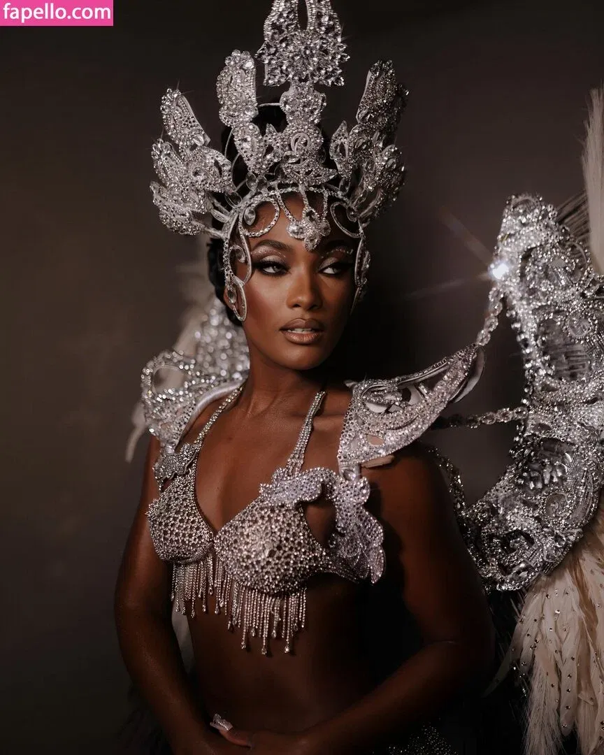 Erika Januza Onlyfans Photo Gallery 