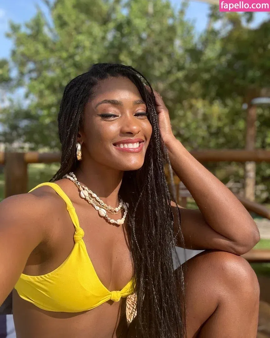 Erika Januza Onlyfans Photo Gallery 