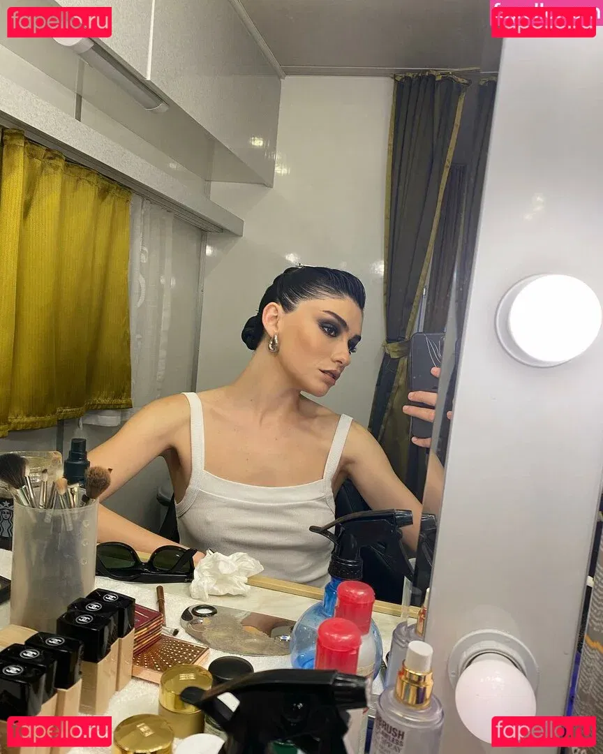 Hazar Erguclu Onlyfans Photo Gallery 