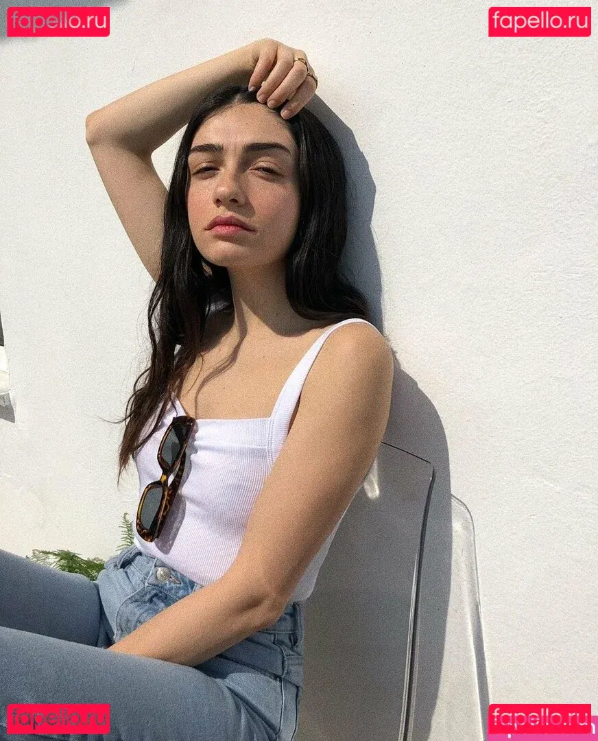 Hazar Erguclu Onlyfans Photo Gallery 