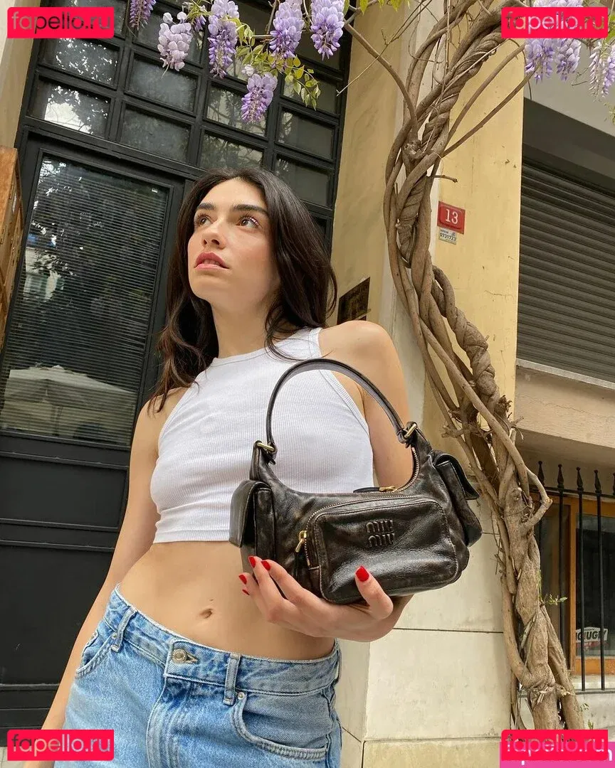 Hazar Erguclu Onlyfans Photo Gallery 