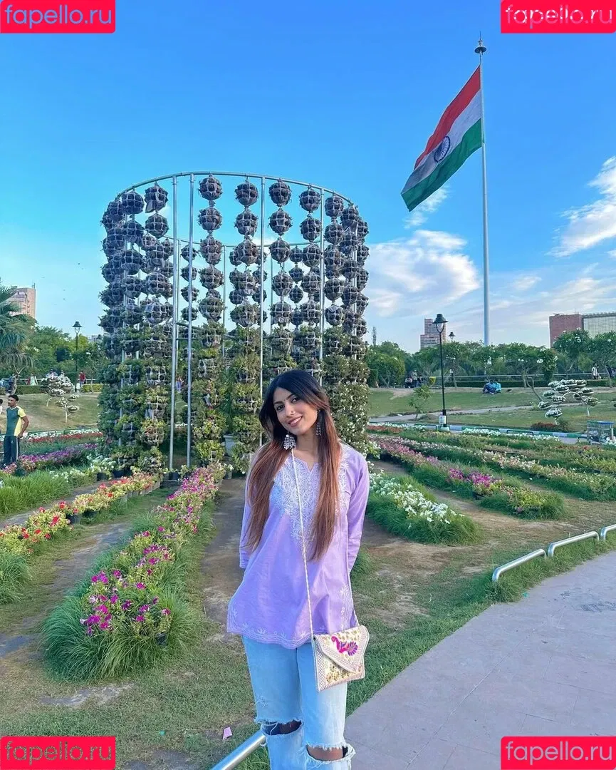 Sushma Onlyfans Photo Gallery 