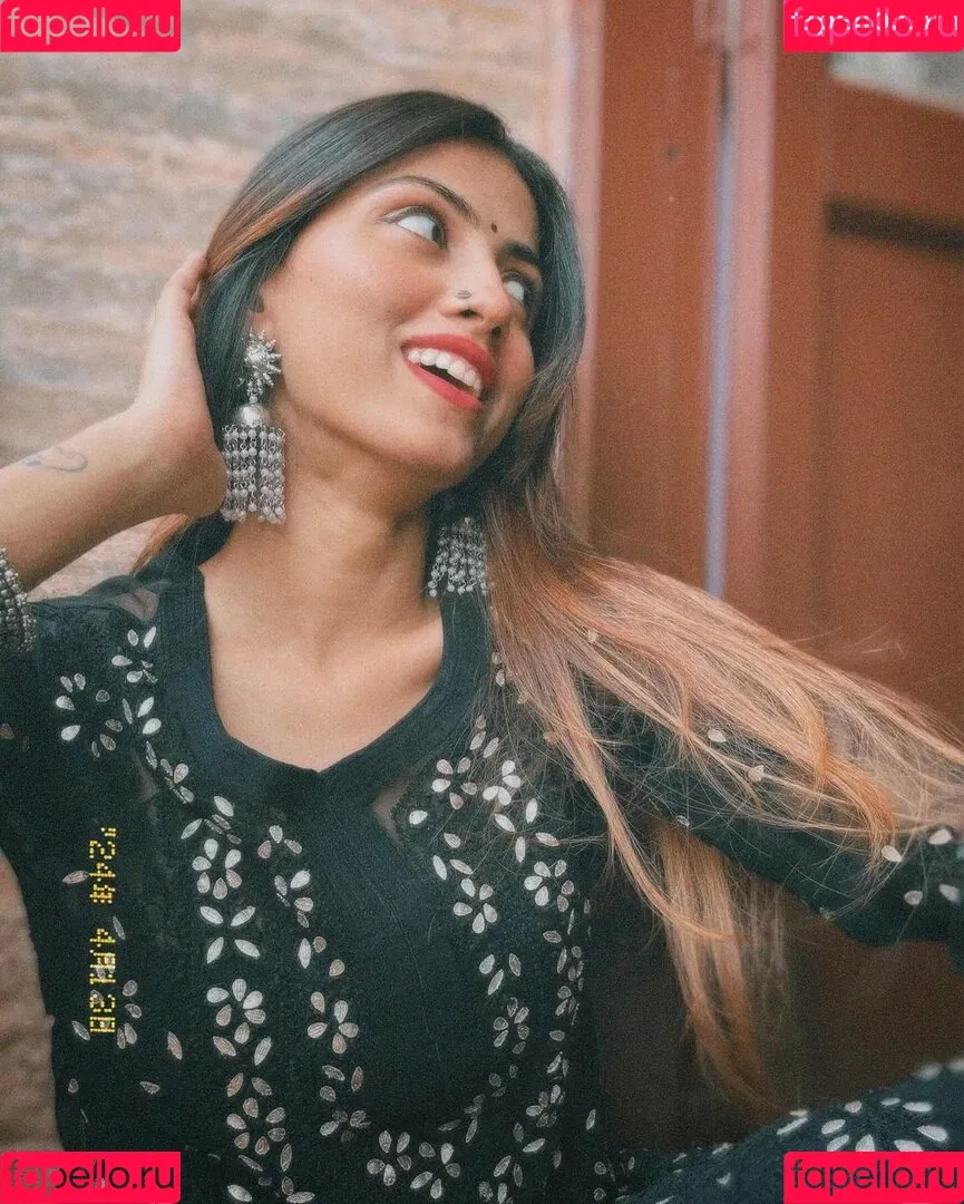Sushma Onlyfans Photo Gallery 