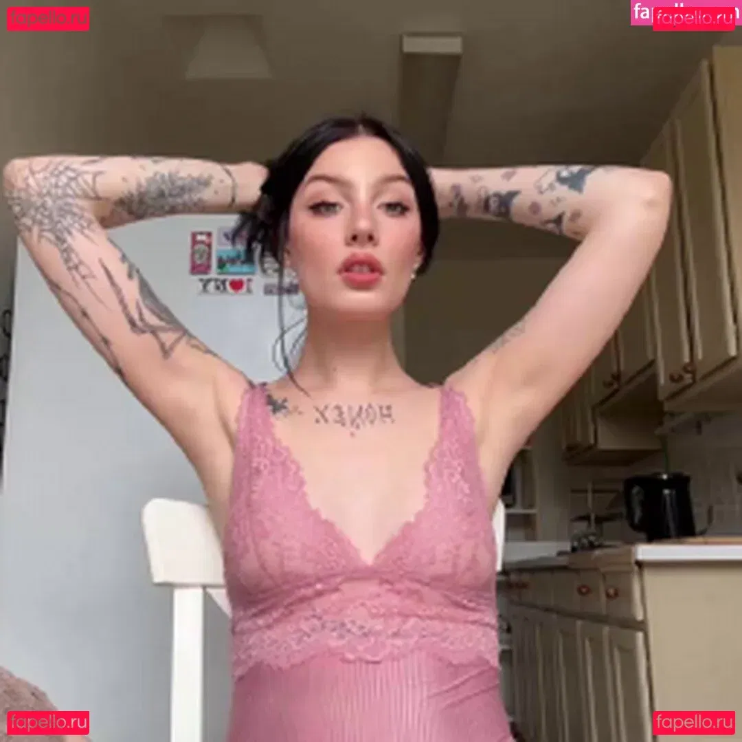 Julia Molligan Onlyfans Photo Gallery 