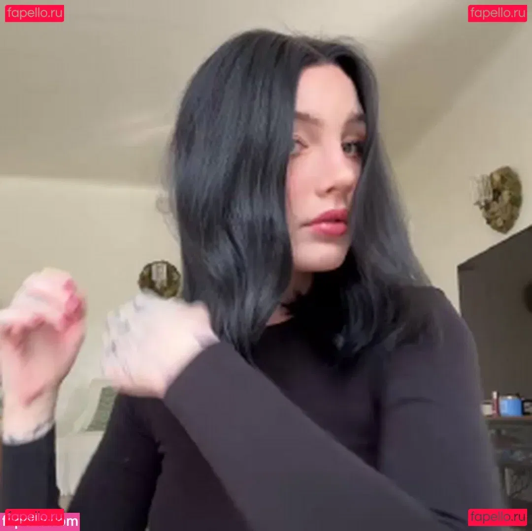 Julia Molligan Onlyfans Photo Gallery 