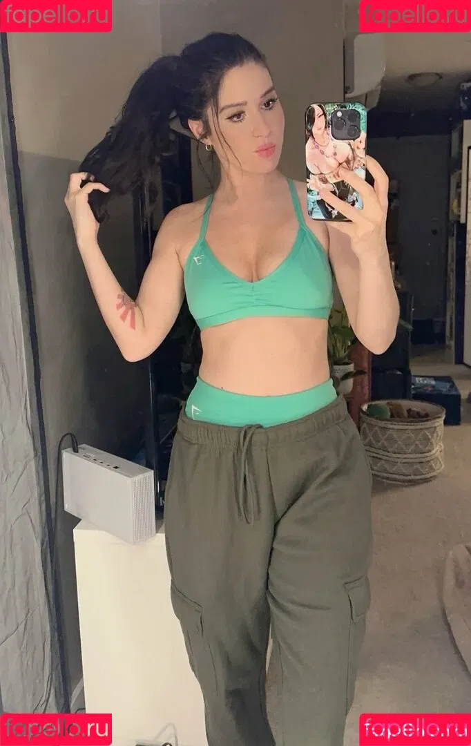 Yunalescka Onlyfans Photo Gallery 
