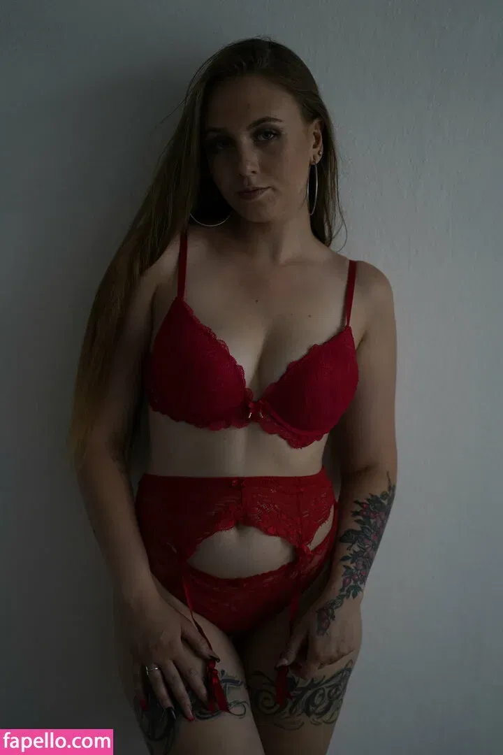 hollyclue Onlyfans Photo Gallery 