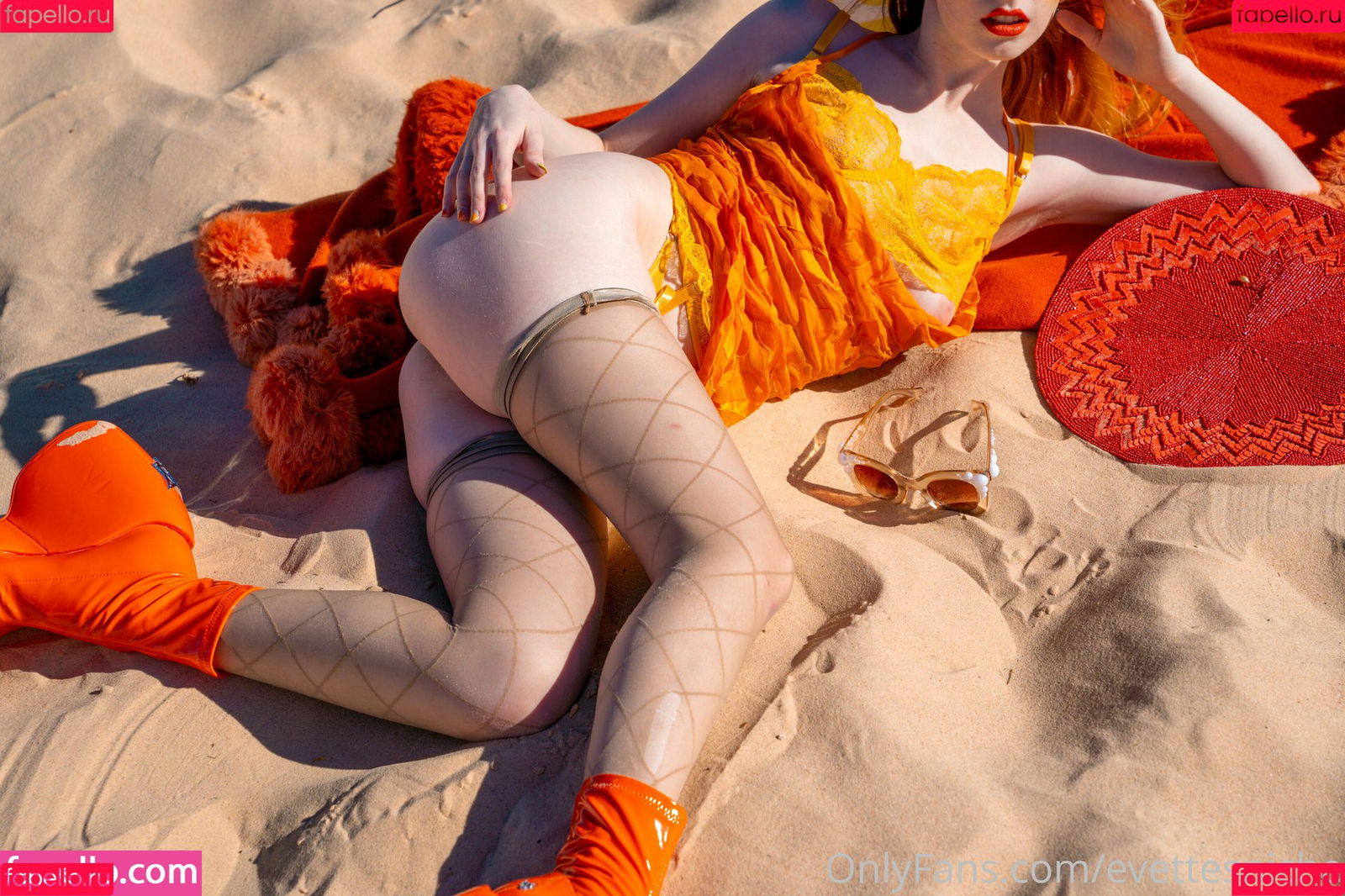 Evette's Niche Onlyfans Photo Gallery 