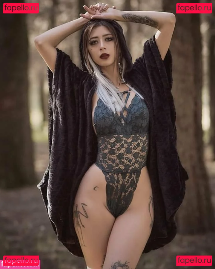 Mon Valenzuela Onlyfans Photo Gallery 