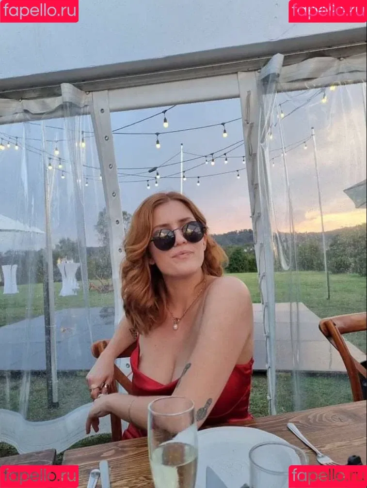 Chloe Maddren Onlyfans Photo Gallery 