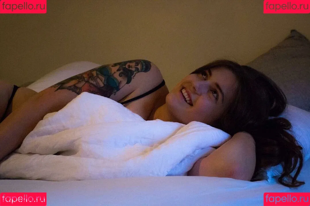 Chloe Maddren Onlyfans Photo Gallery 