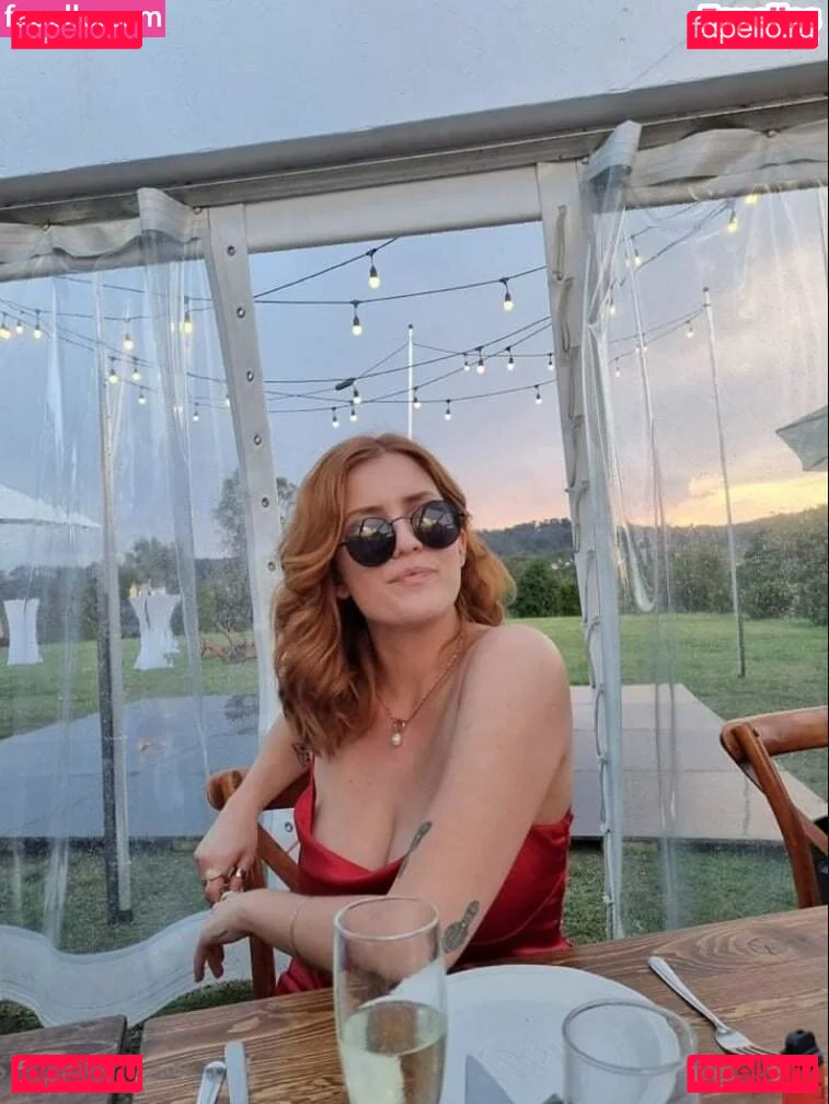 Chloe Maddren Onlyfans Photo Gallery 