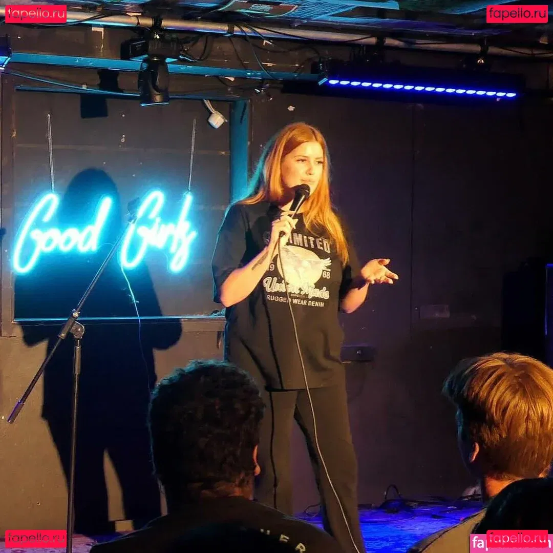 Chloe Maddren Onlyfans Photo Gallery 