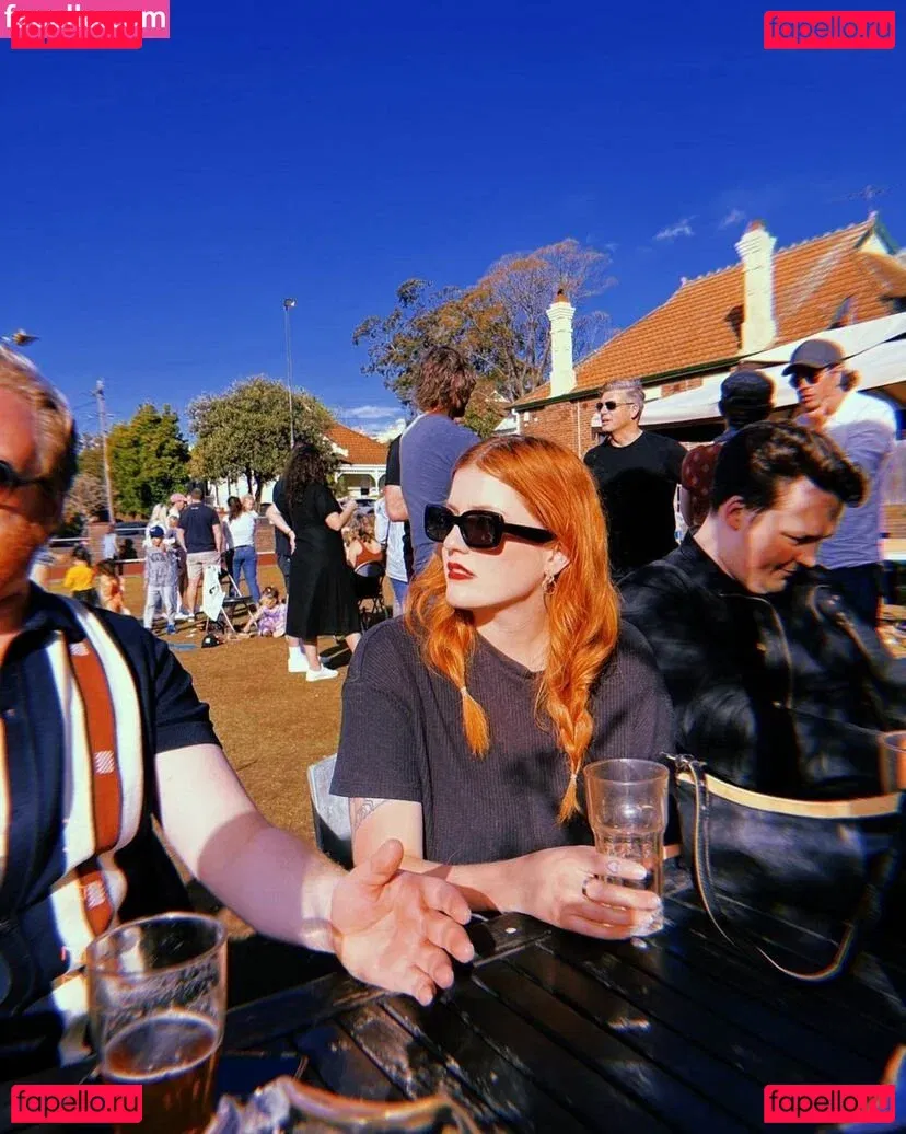 Chloe Maddren Onlyfans Photo Gallery 