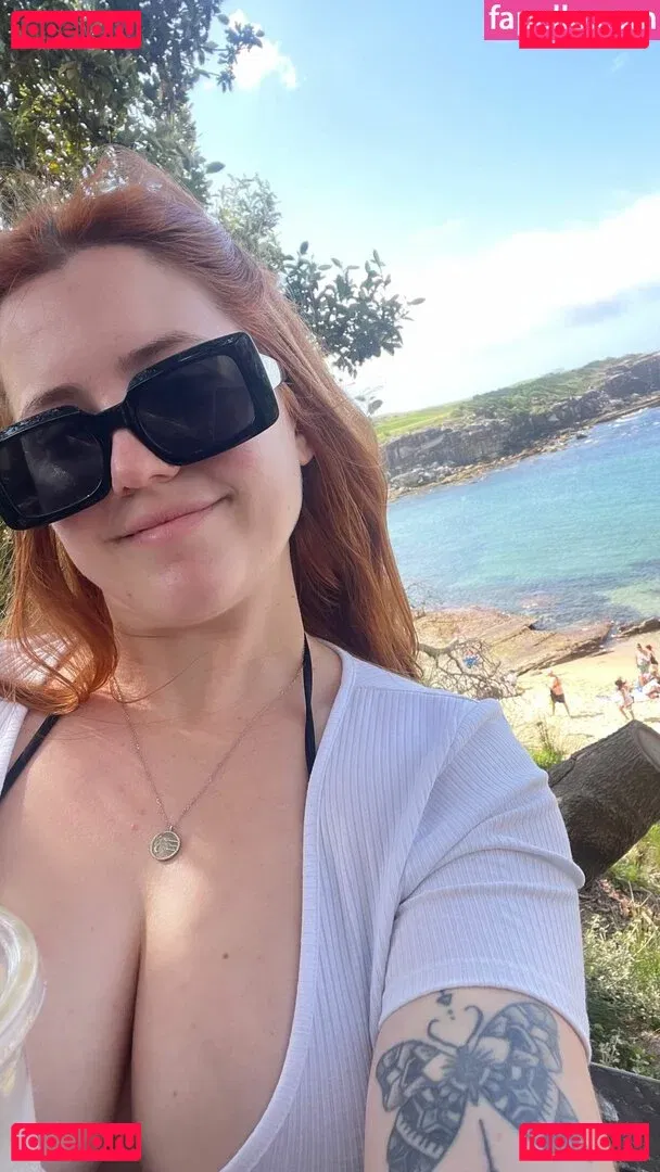 Chloe Maddren Onlyfans Photo Gallery 