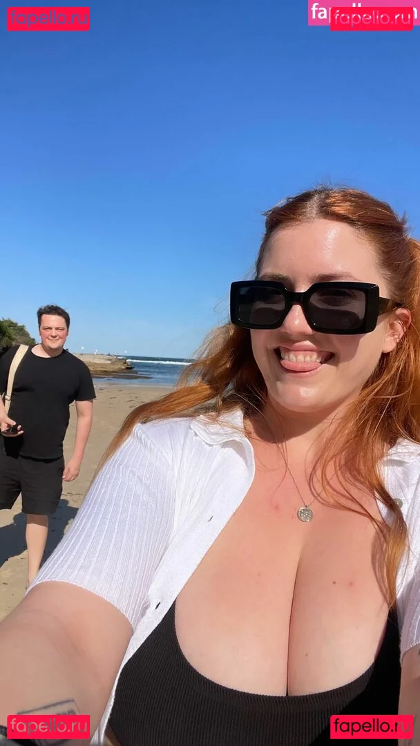 Chloe Maddren Onlyfans Photo Gallery 