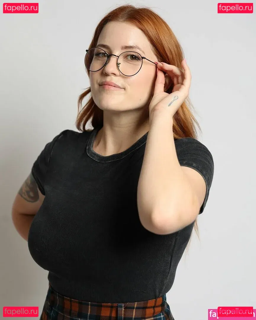 Chloe Maddren Onlyfans Photo Gallery 