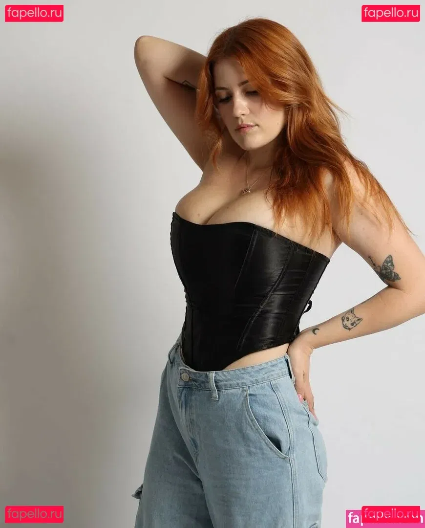 Chloe Maddren Onlyfans Photo Gallery 