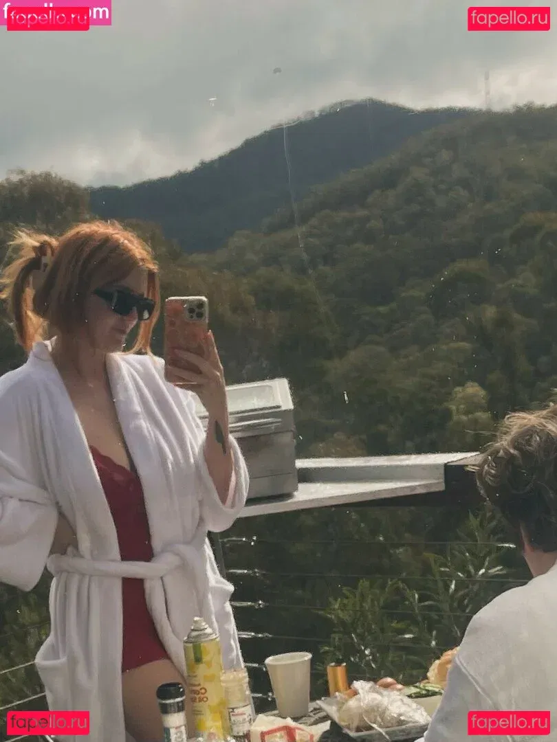 Chloe Maddren Onlyfans Photo Gallery 