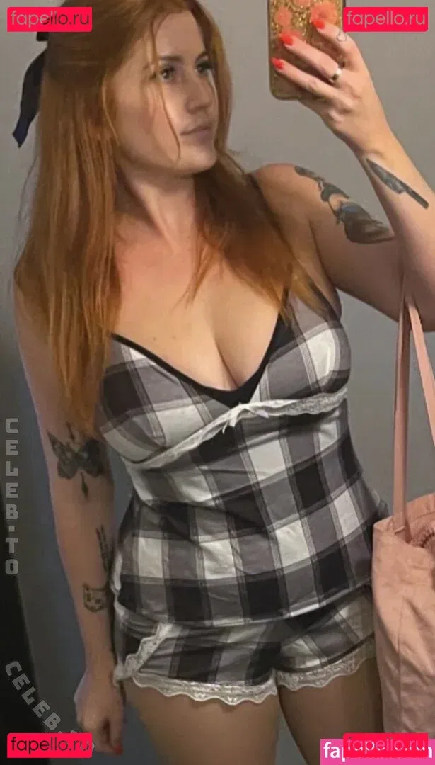 Chloe Maddren Onlyfans Photo Gallery 