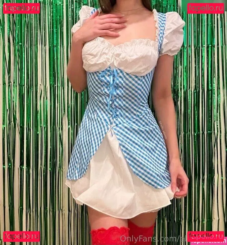 Eila Adams Onlyfans Photo Gallery 