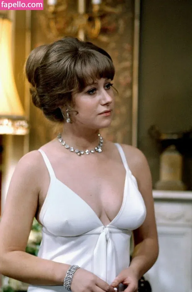 Helen Mirren Onlyfans Photo Gallery 