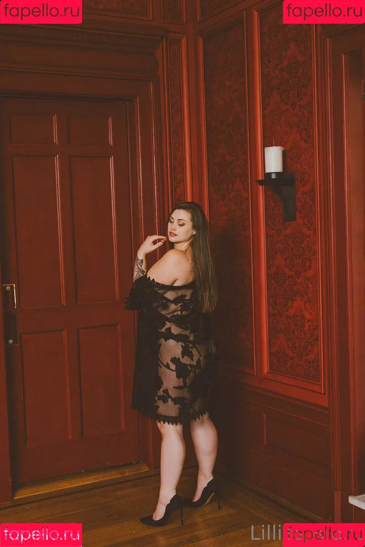 Lillias Right Onlyfans Photo Gallery 