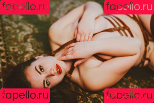 Lillias Right Onlyfans Photo Gallery 