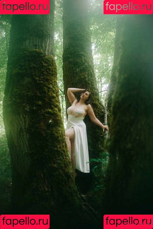 Lillias Right Onlyfans Photo Gallery 