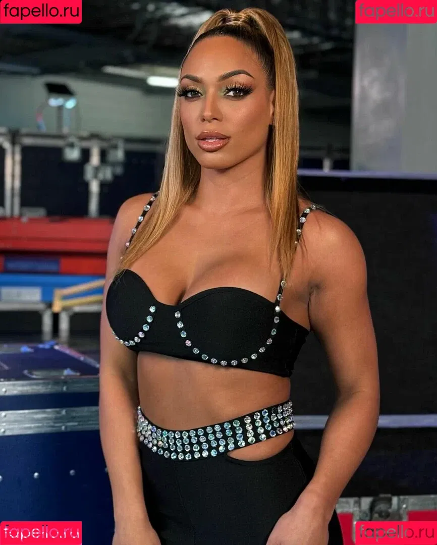 Elektra Lopez Onlyfans Photo Gallery 