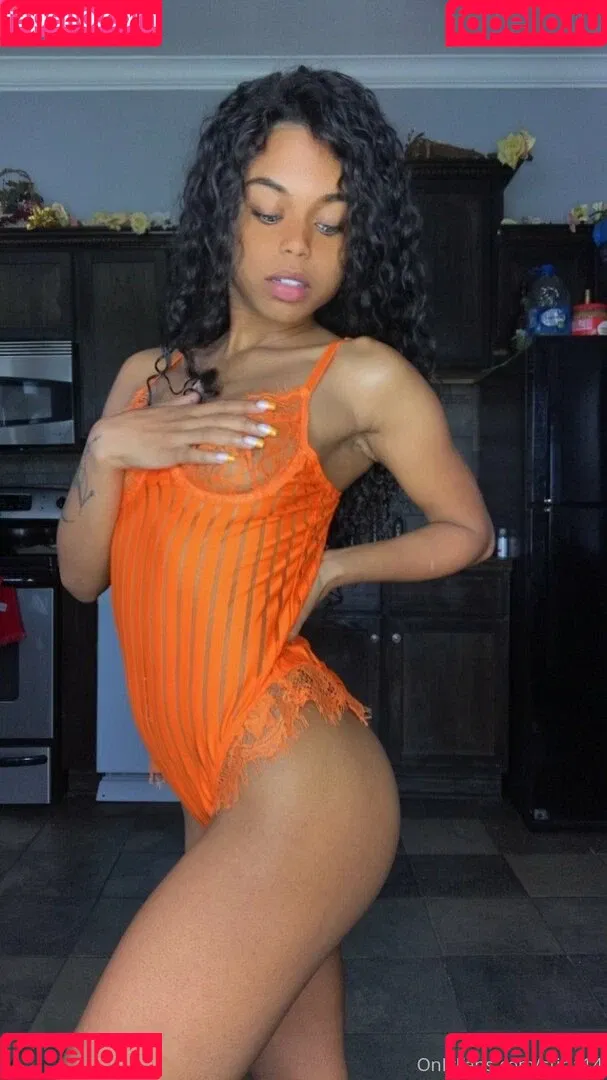justimamendez23 Onlyfans Photo Gallery 