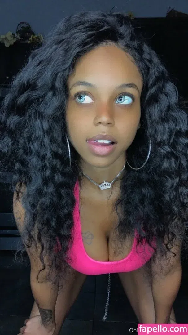 justimamendez23 Onlyfans Photo Gallery 